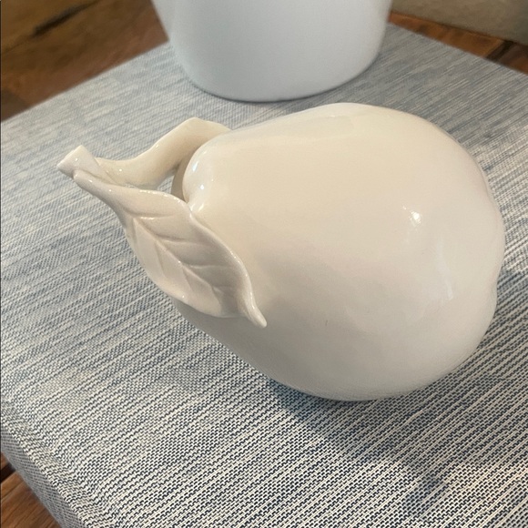 Vintage Blanc de Chine Style Ceramic Fruit Set – Lemon, Pear & Strawberry - Picture 7 of 13